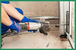 Quality Garage Door Service Plymouth, MN 612-927-2067 - installation-sid-gr-22m